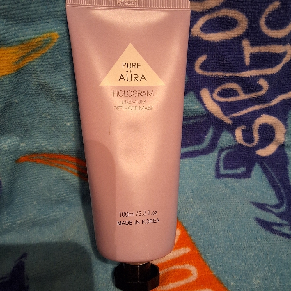 NWOT PURE AURA HOLOGRAM PREMIUM PEEL OFF FACE MASK